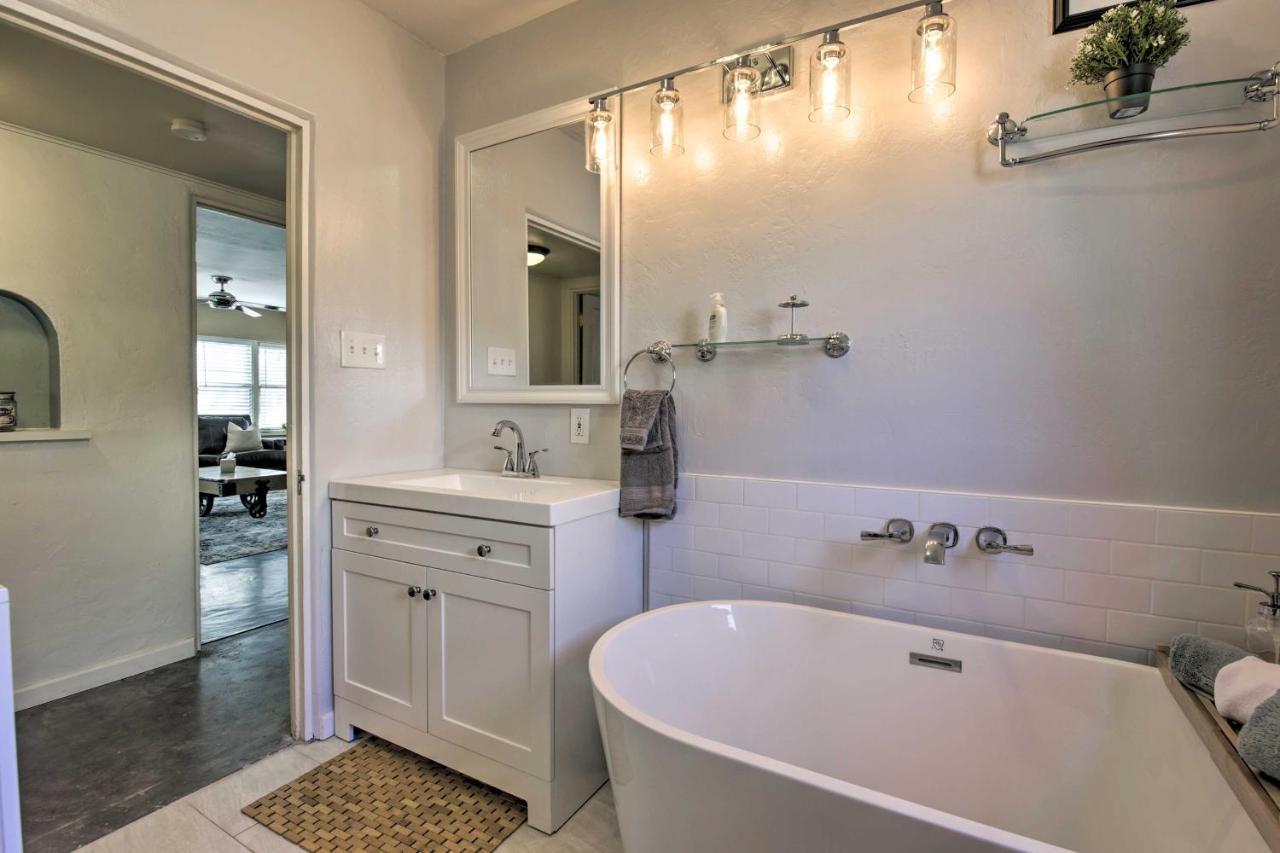 Central Phoenix Cottage With Private Yard! Εξωτερικό φωτογραφία